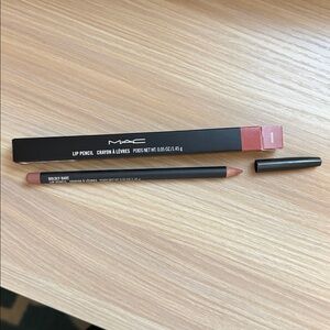 MAC Cosmetics Lip Liner in Boldly Bare